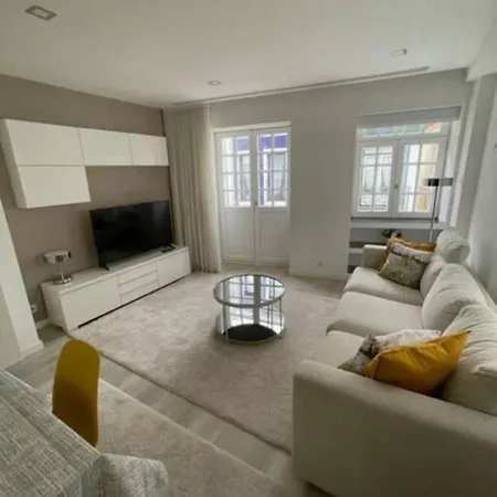 Apartment Modern 1 Bedroom Center